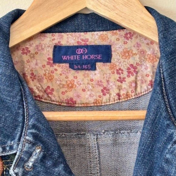 White Horse| Floral Embroidered Denim Rodeo Jean Jacket Sz M - Picture 2 of 6